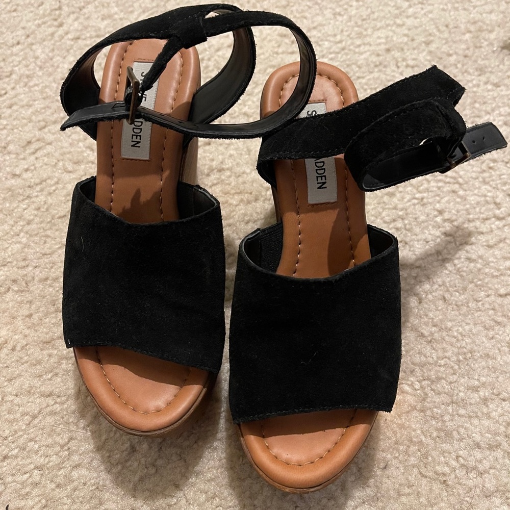 Black STEVE MADDEN wedges size 6